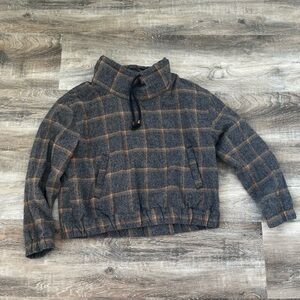 Forever 21 flannel pullover - size Large